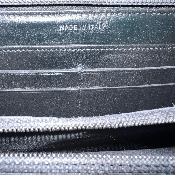 CHANEL Black Boy Leather Wallet - Picture 4 of 10